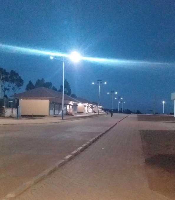 通城县非洲科特迪瓦太阳能路灯工程